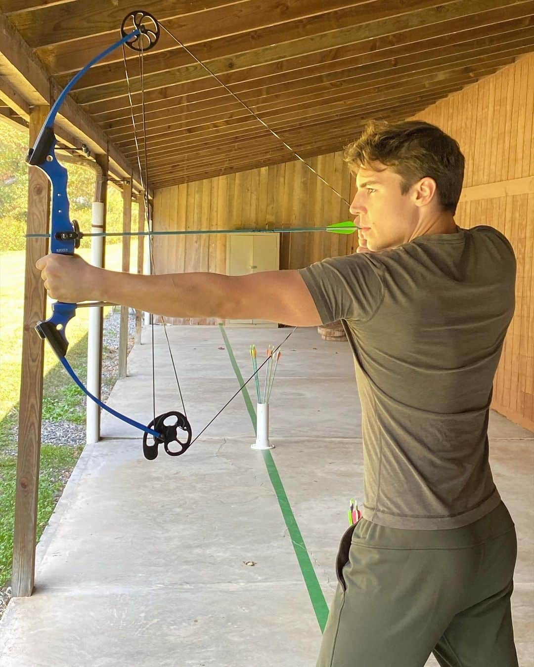 ノーラン・ジェラード・ファンクのインスタグラム：「Can’t say enough great things about @primlandresort 🎯 The most wonderful people, stunning views, incredible food, and tons of outdoor activities to satisfy my adventurous soul. Who wants an 🏹 lesson?」