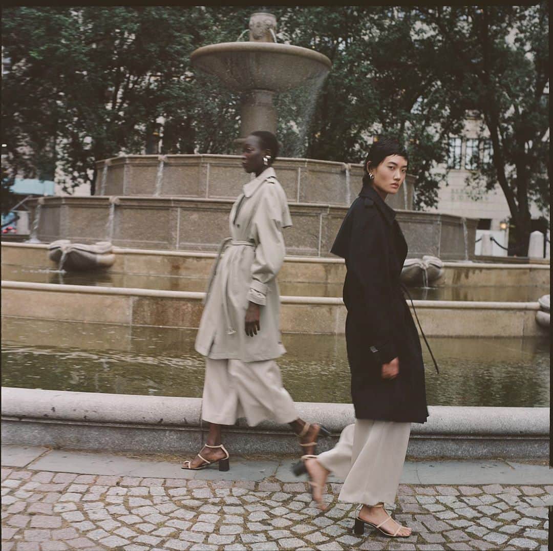 のインスタグラム：「Transient moments. Fall/Winter 2020  rhiestudio.com   #rhié #aw20 #90slove」
