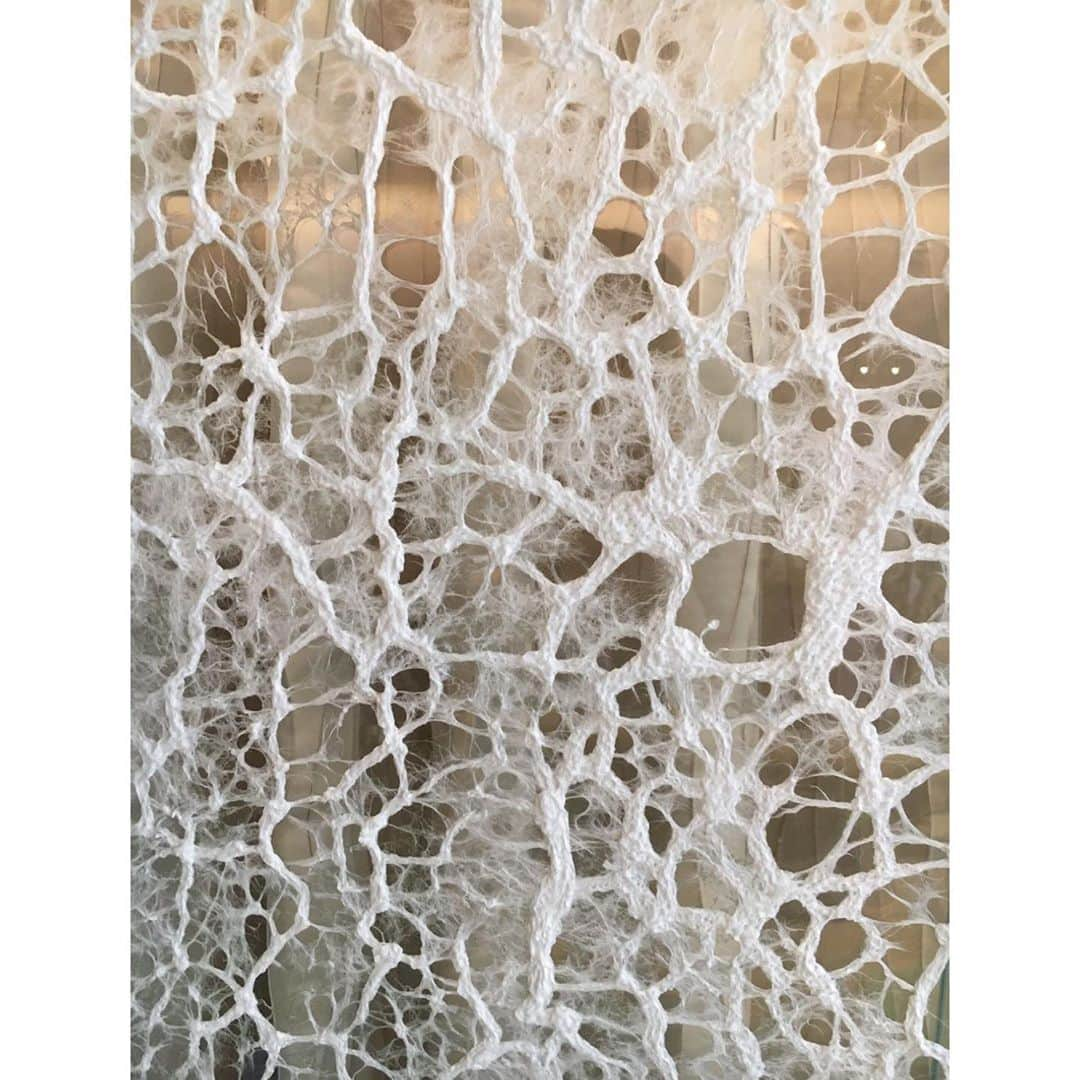 Wajueさんのインスタグラム写真 - (WajueInstagram)「#wajue #和紙壁紙 #lighting #wallpaper #japanesewallpaper #wallcovering #light #textures #luxuryhomes #surfacedesign #ecomaterials #interiordesign #interior #design #interiordesigner #interior_design #interiorart #interiorstyle #hoteldesign #hoteldesigner #shopdesign #shopdesigner #hoteldecor #materials #handmade #luxurylifestyle #luxurydesign #designideas #deco #artwork」10月8日 1時34分 - washi_worx