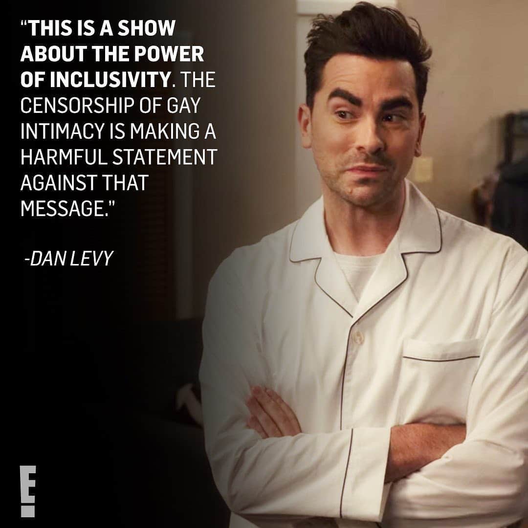 E! Onlineさんのインスタグラム写真 - (E! OnlineInstagram)「Dan Levy slammed one TV network after it cut a scene showing a same-sex kiss in Emmy-dominating #SchittsCreek. His passionate call for inclusivity is at the link in our bio. (📷: Netflix)」10月8日 1時35分 - enews