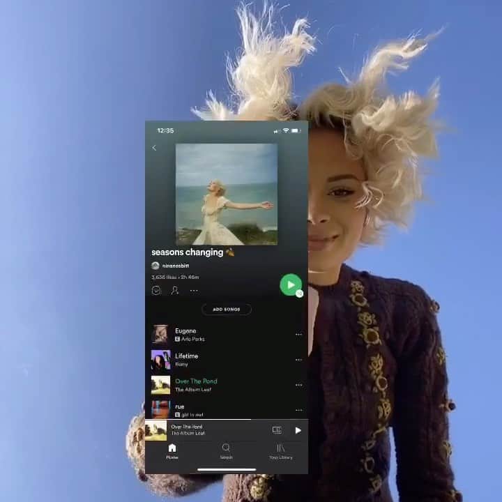 ニーナ・ネスビットのインスタグラム：「hi it’s just me, shoving my new autumn / winter playlist down your throat. I hope you enjoy these songs, they taste like pumpkin spice but they’re most definitely not basic. it’s slightly different to usual, much more chilled and some purely instrumental which I find very relaxing during this madness. lemme know your favourites, link in my bio 🍂 song playing is hurt by @arlo.parks」