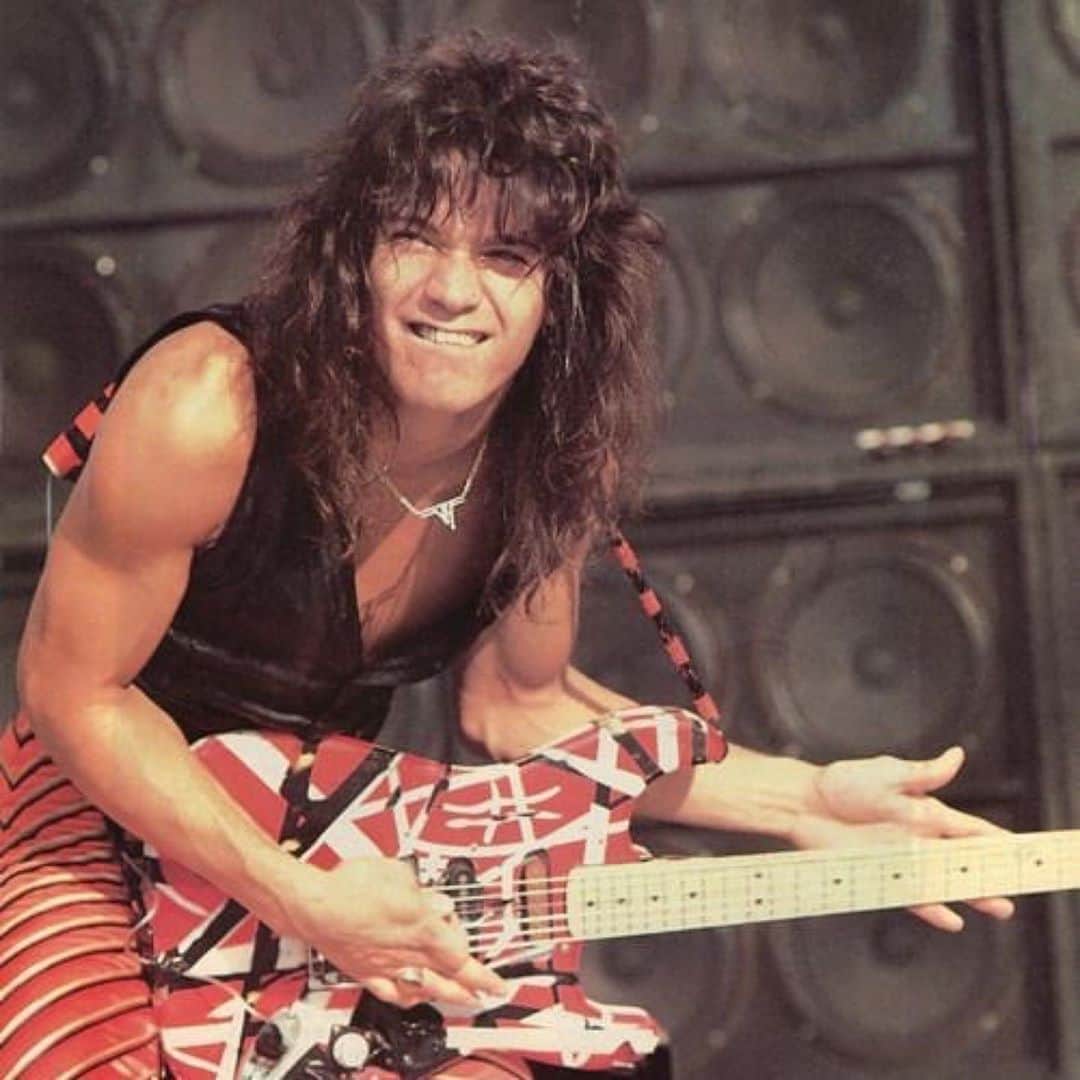 ビリー・レイ・サイラスのインスタグラム：「RIP #EddieVanHalen. Can’t think of words big enough to describe his influence. Legend. Thinkin the best thoughts for his family, friends and fans. #MusicLivesOn P.S. Influence in every way! That is called “The Rocker Mullet.” Who didn’t want that hair? If you say no, you're lying!」