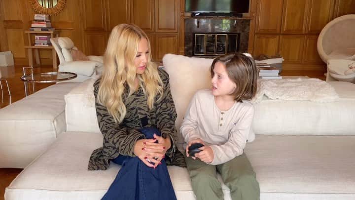 レイチェル・ゾーのインスタグラム：「#ad Today we are beginning a journey with Skyler to straighten his teeth for a happier and healthier smile with @invisalign treatment. He is so excited to begin this treatment with clear aligners that are made with SmartTrack material that better help his orthodontist,  @drmonicamadan at @beverlyhillsortho , predict how his teeth will move*. Skyler was nervous about the idea of having traditional braces that seemed uncomfortable, but with Invisalign aligners he doesn’t have to worry and is not restricted with what foods he can eat. Every mother wants their child to feel like their most confident self, and I am so excited for Skyler to start this process to achieve his best smile. Head to the link in my bio to take a smile assessment for you or your child! XoRZ #invisalign #invisalignsmile #SmileSquad #IA ⠀⠀⠀⠀⠀⠀⠀⠀⠀ *compared to Invisalign aligners previously made from single-layer EX30 material」
