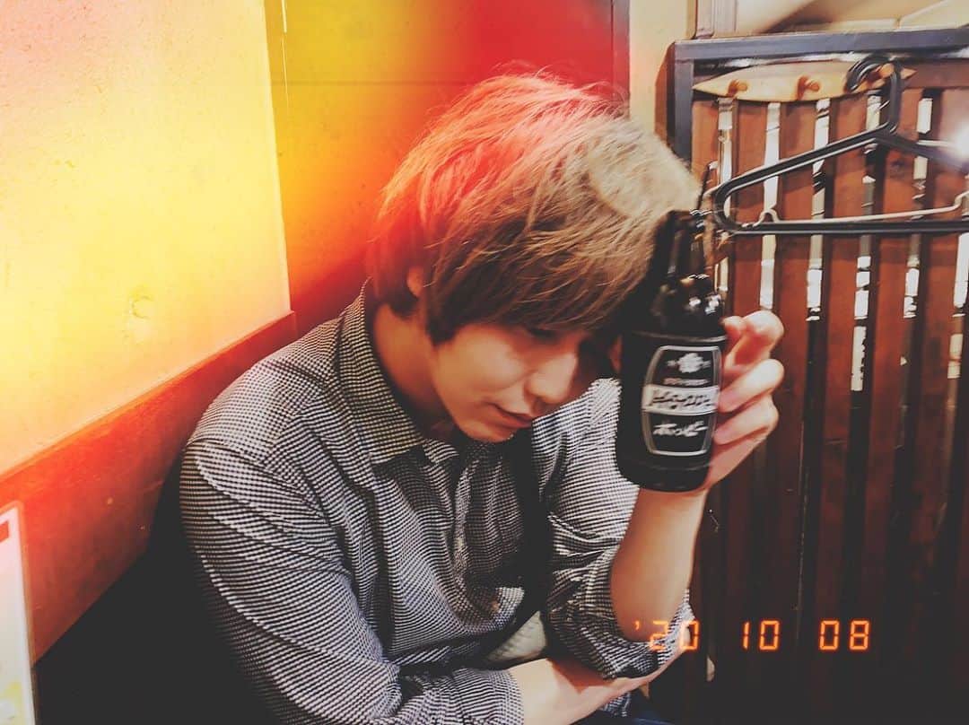 らいるさんのインスタグラム写真 - (らいるInstagram)「ほんと生きてて偉いと思う 偉いなぁぼくら。 最近はもっぱらホッピーな伊礼より。」10月8日 2時18分 - rai_ryo6