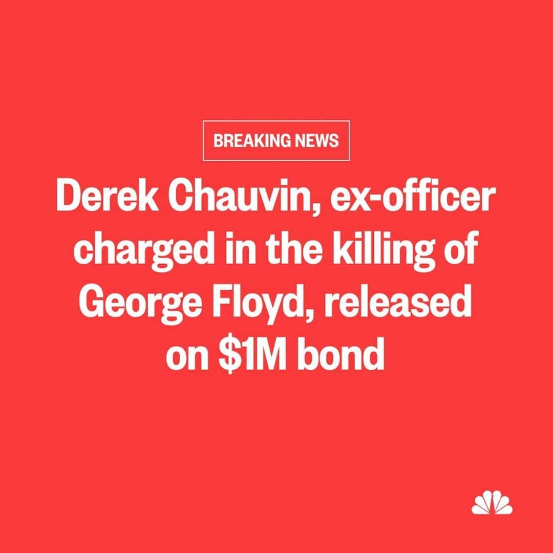 NBC Newsさんのインスタグラム写真 - (NBC NewsInstagram)「BREAKING: Derek Chauvin, ex-former officer charged in the killing of George Floyd, has been released on $1,000,000 bond. More at the link in our bio.」10月8日 2時23分 - nbcnews