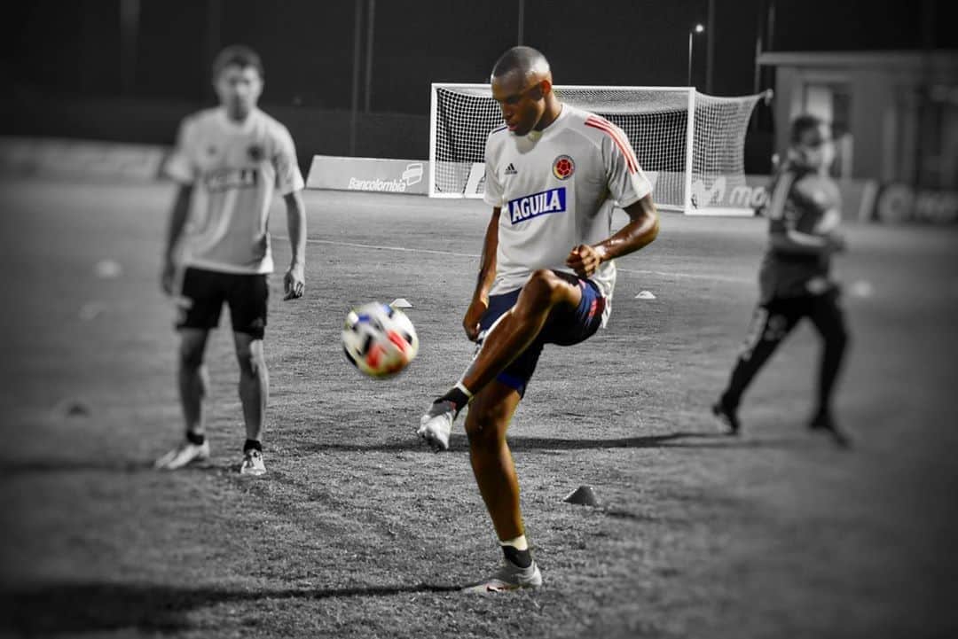 サッカー コロンビア代表チームのインスタグラム：「📸 🙌  @jhonlucumi33   #VamosColombia 🇨🇴」