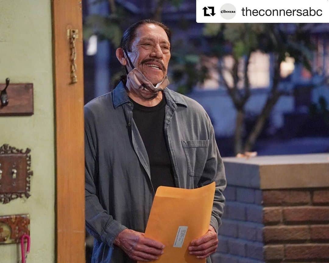 ダニー・トレホさんのインスタグラム写真 - (ダニー・トレホInstagram)「Excited to be joining The Conners. See me on the season premiere Oct 21 9|8C! ・・・ #Repost @theconnersabc Say hello to Tito, #TheConners' new neighbor! 👋 We're so excited to have @officialdannytrejo guest star on the season premiere!」10月8日 2時31分 - officialdannytrejo