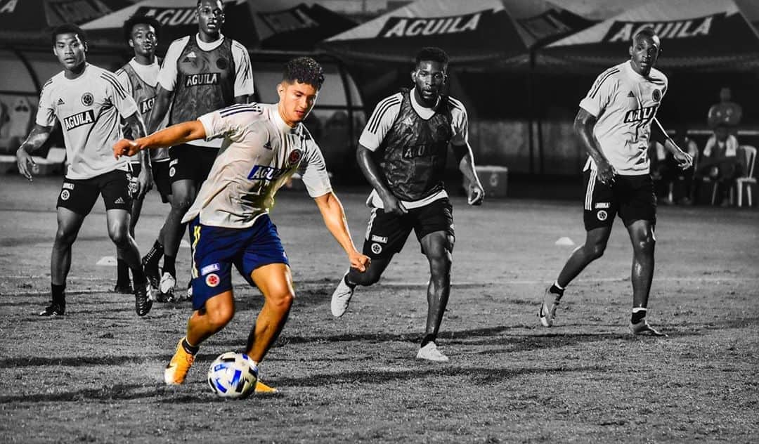 サッカー コロンビア代表チームのインスタグラム：「📸👌  @steven_alzate98   #VamosColombia 🇨🇴」