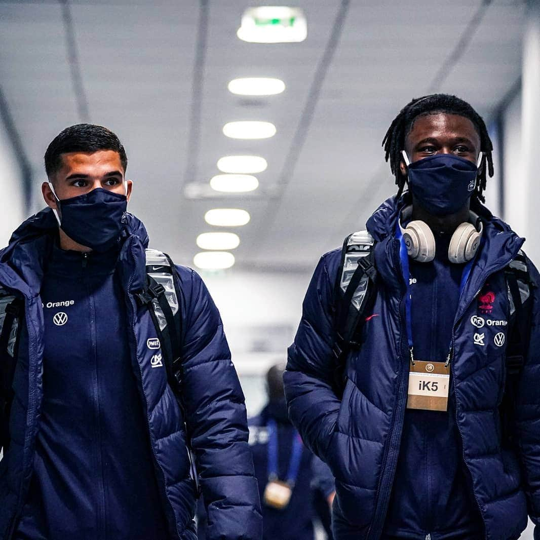 サッカー フランス代表チームさんのインスタグラム写真 - (サッカー フランス代表チームInstagram)「Les Bleus sont bien arrivés au Stade de France 🏟️ Début du match dans moins de 2h 💪🇫🇷 ! #FiersdetreBleus #FRACRO - Well arrived 👌」10月8日 2時54分 - equipedefrance