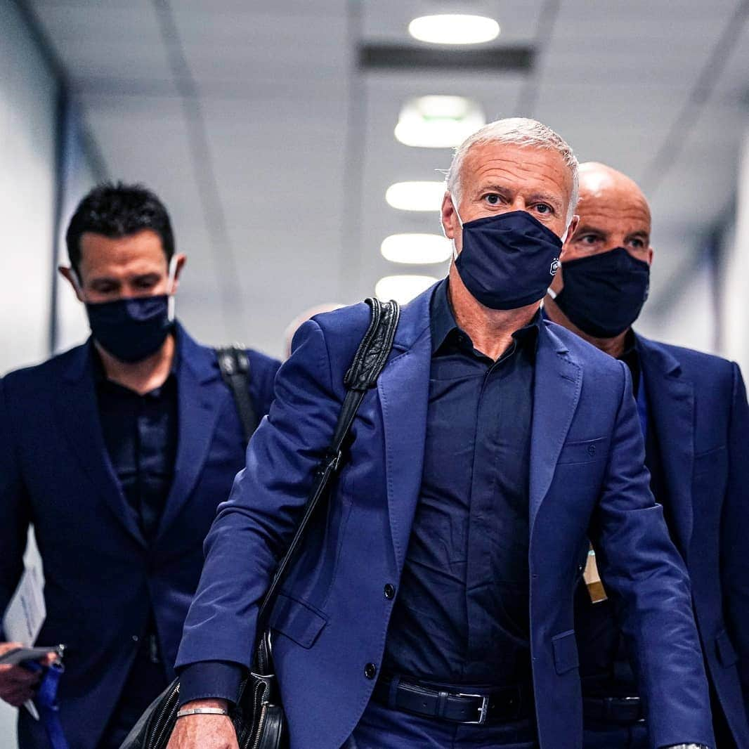 サッカー フランス代表チームさんのインスタグラム写真 - (サッカー フランス代表チームInstagram)「Les Bleus sont bien arrivés au Stade de France 🏟️ Début du match dans moins de 2h 💪🇫🇷 ! #FiersdetreBleus #FRACRO - Well arrived 👌」10月8日 2時54分 - equipedefrance