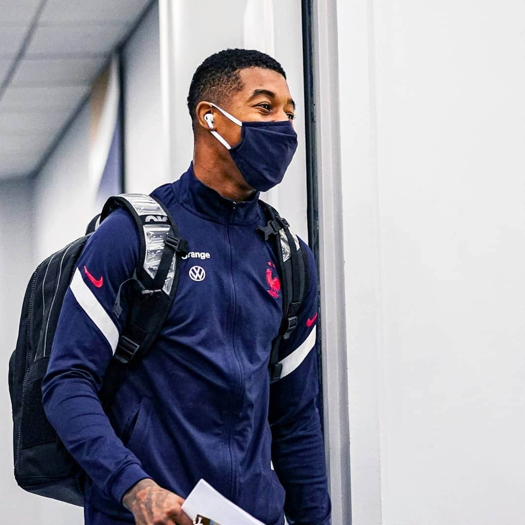 サッカー フランス代表チームさんのインスタグラム写真 - (サッカー フランス代表チームInstagram)「Les Bleus sont bien arrivés au Stade de France 🏟️ Début du match dans moins de 2h 💪🇫🇷 ! #FiersdetreBleus #FRACRO - Well arrived 👌」10月8日 2時54分 - equipedefrance