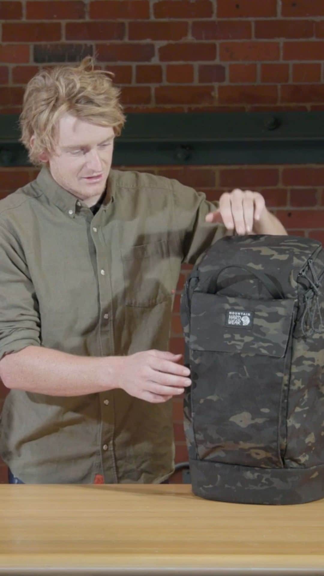 マウンテンハードウェアのインスタグラム：「See for yourself what makes the Grotto™ the durable daypack you’ll wear for decades.」