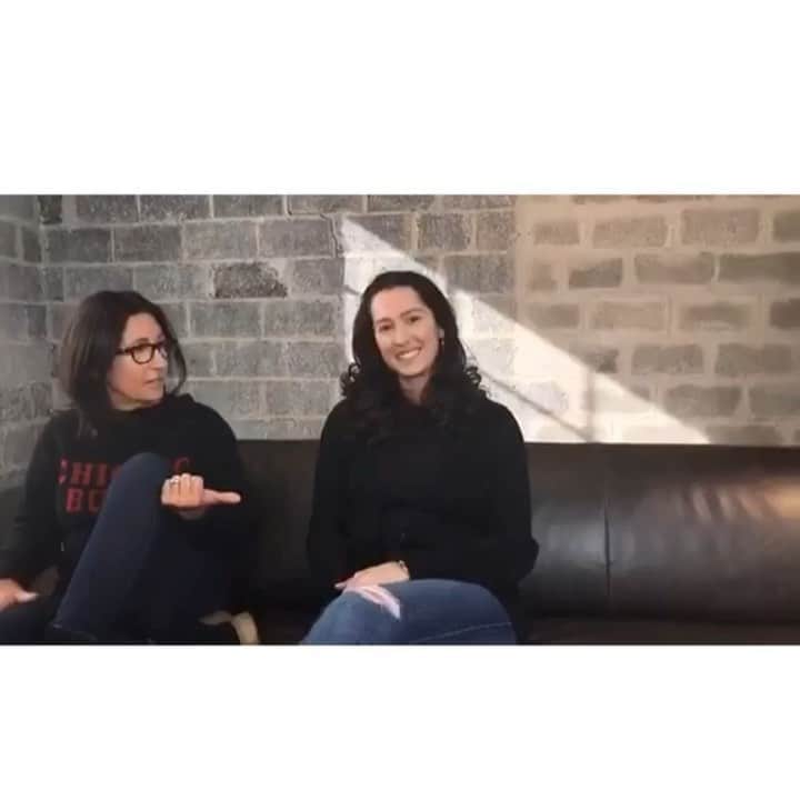 ボビー・ブラウンのインスタグラム：「#womencrushwednesday is traditionally used to honor the women we like, but today we’re taking it a step further and honoring the women who use their success to drive action for other women. I’m joining the amazing @thewiesuite community and celebrating #womenwhocrush — AKA the women who use their power and influence to elevate the women around them.   I’m so lucky to work alongside @taratersigni, who epitomizes #womenwhocrush, with her ability, professionalism, and spunk. And her cute babies.   Today, we remind ourselves of the importance of supporting women in the workplace with more than words but deeds, and the value of paying it forward, back, and sideways. Join us by posting about or tagging your #womenwhocrush or sharing your stories of collaborating with, referring, hiring or investing in women.」