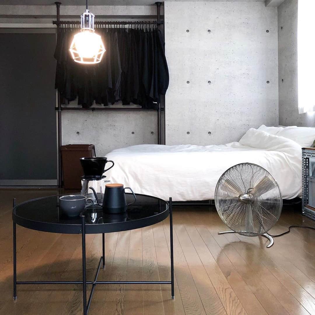 ZUIVERさんのインスタグラム写真 - (ZUIVERInstagram)「A Cupid coffee table filled with hot coffee sure is a great way to wake up! ☕⏰ At home by @grass___field」10月8日 4時17分 - zuiver_