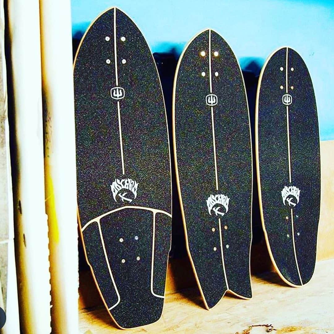 ロストさんのインスタグラム写真 - (ロストInstagram)「@lostsurfskates X @carverskate.  Left to right: #RadRipper (featuring @artbyryder), the #RNF_Retro (with tinted art by @fantasticacid), and the #BeanBag, with skeletal surf illustration by our mad mate @mentalben. @mayhemsurfboards_mattbiolos designed the decks using the same templates as the surfboards that inspired them and each one also features our exclusive continuous surfboard  rocker.」10月8日 4時20分 - lost9193