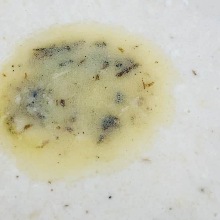 ケリスのインスタグラム：「Truffle butter grits , it's really like a hug for breakfast. lol my sister is sitting over here watching and waiting . GOLD MINE LUX BOX AVAILABLE NOW bountyandfull.com @bountyandfull it's a lifestyle」