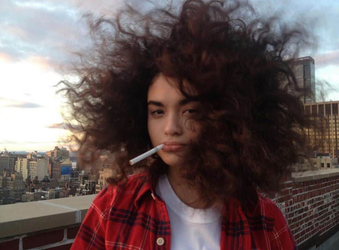 ダイアナ・ヴェラスのインスタグラム：「missing her today, if you’ve followed me since this photo i love you beyond words」