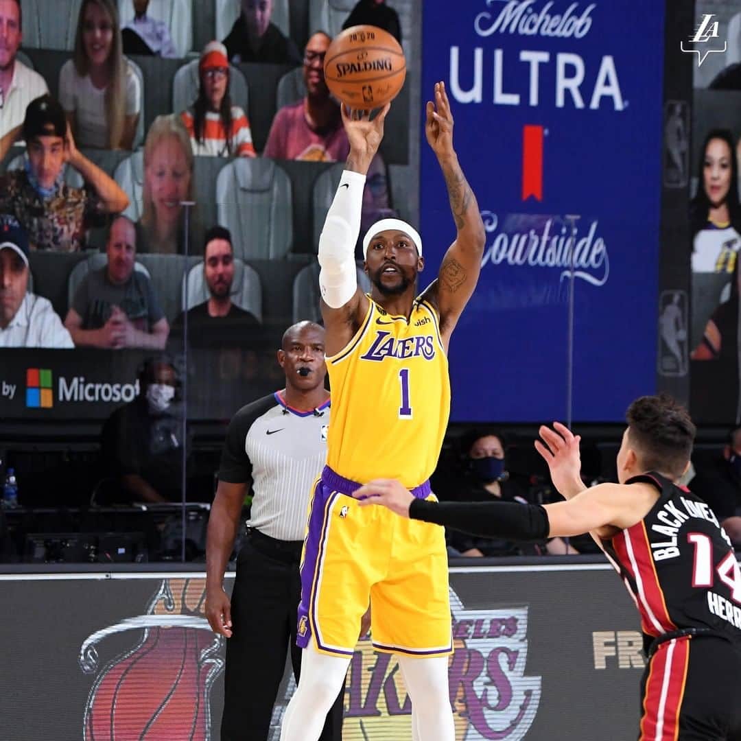 Los Angeles Lakersさんのインスタグラム写真 - (Los Angeles LakersInstagram)「Passing. Shooting. Slashing. @caldwellpope came up huge 🔥🔥🔥」10月8日 5時40分 - lakers