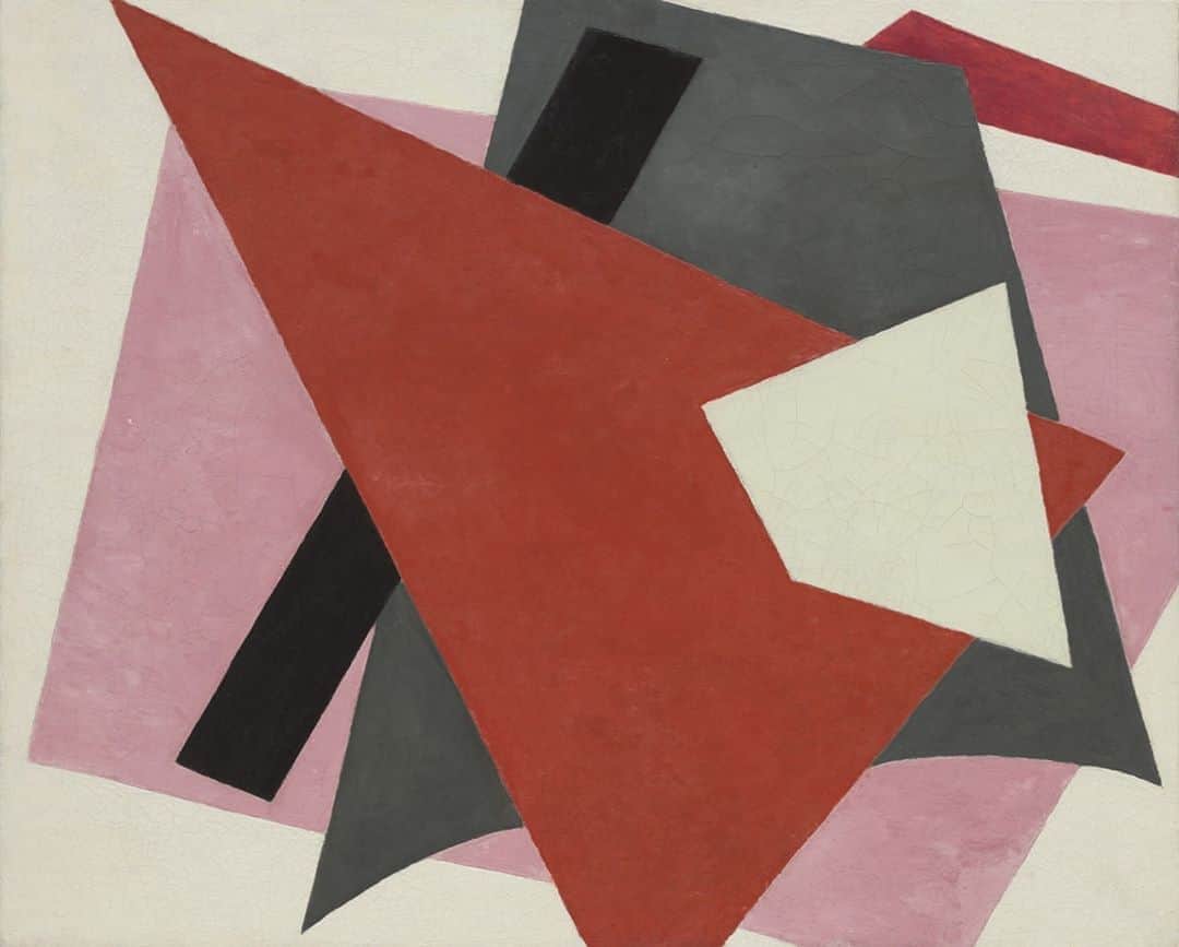 ニューヨーク近代美術館のインスタグラム：「A taut net of slants and diagonals, in “Painterly Architectonic,” #LiubovPopova arranged areas of white, red, black, gray, and pink to suggest planes laid one on top of the other over a white ground, like papers in a collage.  Popova helped introduce into Russian art the Cubist and Futurist ideas she encountered on trips to western Europe. In 1916, she became a Suprematist, a term coined by #KazimirMalevich to describe an art that rejected representation in painting, focusing instead on pure artistic feeling. In the wake of the Russian Revolution, in 1917, many artists took up Malevich’s aim, believing that a revolutionary society demanded a radically new artistic language.  Discover how artists including Popova, Malevich, Aleksandr Rodchenko, and more envisioned a new visual language in stride with a changed world in the #MoMACollection gallery Abstraction and Utopia.  Explore the gallery in our Stories and at the link in our bio. --- [Liubov Popova. “Painterly Architectonic.” 1917. Oil on canvas] #suprematism #geometricabstraction」