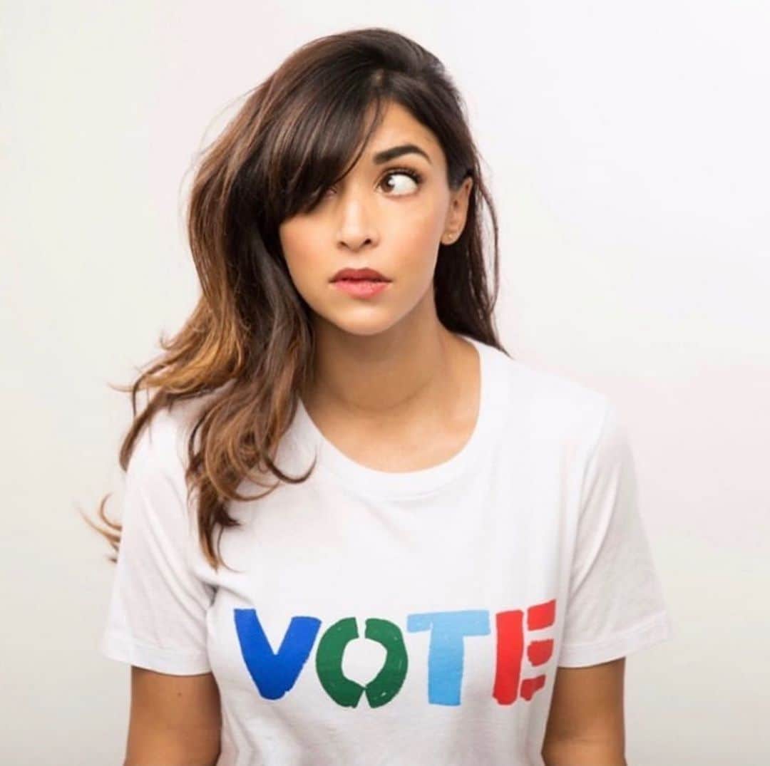 ハンナ・シモンのインスタグラム：「America, Please. Thanks, from a very invested guest in your country.」