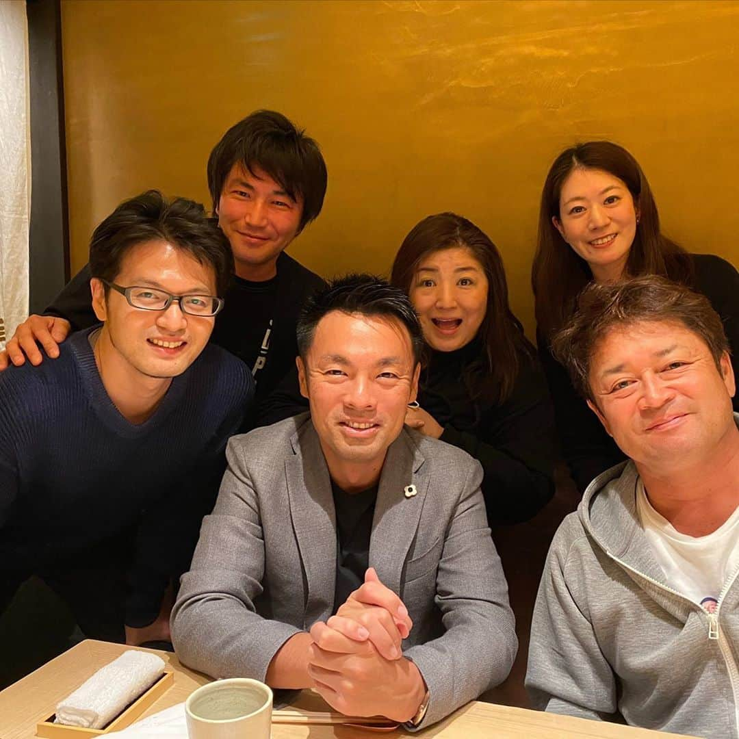 横田真一さんのインスタグラム写真 - (横田真一Instagram)「完全自腹三谷続き 感想はヨコシンのマニアックな世界で😁 興味ないか😂 念願の三谷　ペアリング 自腹49000円也😅 本店は三年待ちの完全紹介制　紀尾井町も一年後😂 YouTubeチャンネル名は #横田真一チャンネル　 サブちゃんも宜しく#ヨコシンのマニアックな世界　 #検証シリーズ#トラックマン#ゴルフマニア#ゴルフ上達#ツアープロ#技#スウィング#レッスン #グルメ#男子ゴルフ#男子ツアー#プロ#pga#ゴルフ女子#ゴルフレッスン#横田真一#アプローチ#スイング#レッスンプロ#ゴルフ#ヨコタゴルフベース#ボンサンテヨコタ」10月8日 7時09分 - yokoshingolf