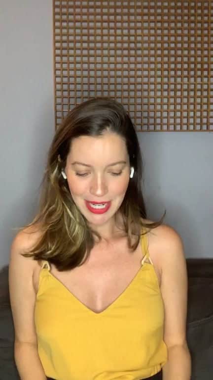 ナタリア・ディルのインスタグラム：「Mamãe de primeira Live」