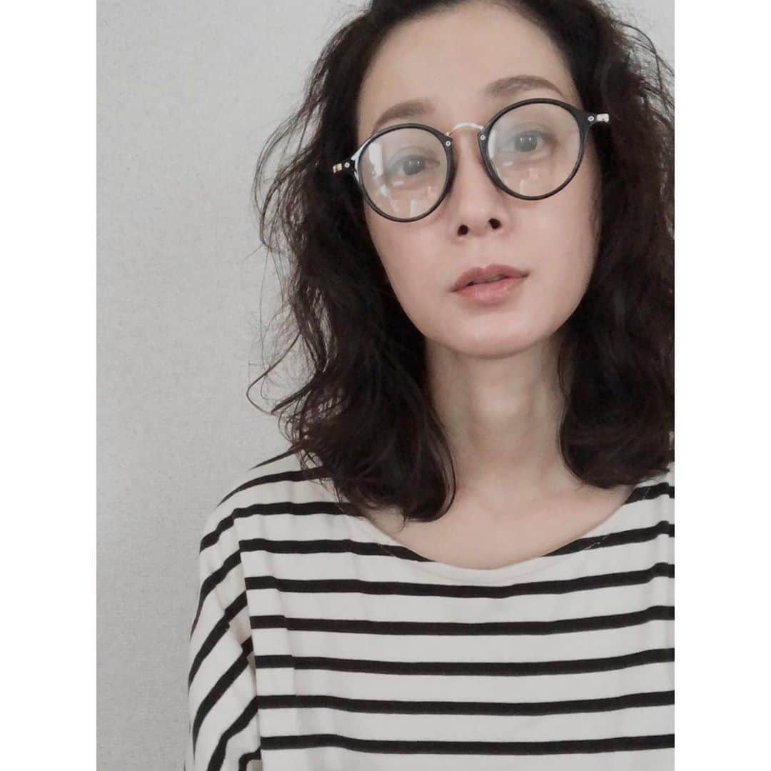 竹中友紀子のインスタグラム：「#出演情報  明日放送の TBS 金曜ドラマ「キワドい２人」 -K2- 池袋署刑事課 神崎・黒木　第5話 にチラリ出演予定です。 本当にチラッとですが、ご覧いただけると嬉しいです♪ よろしくお願いいたします。」
