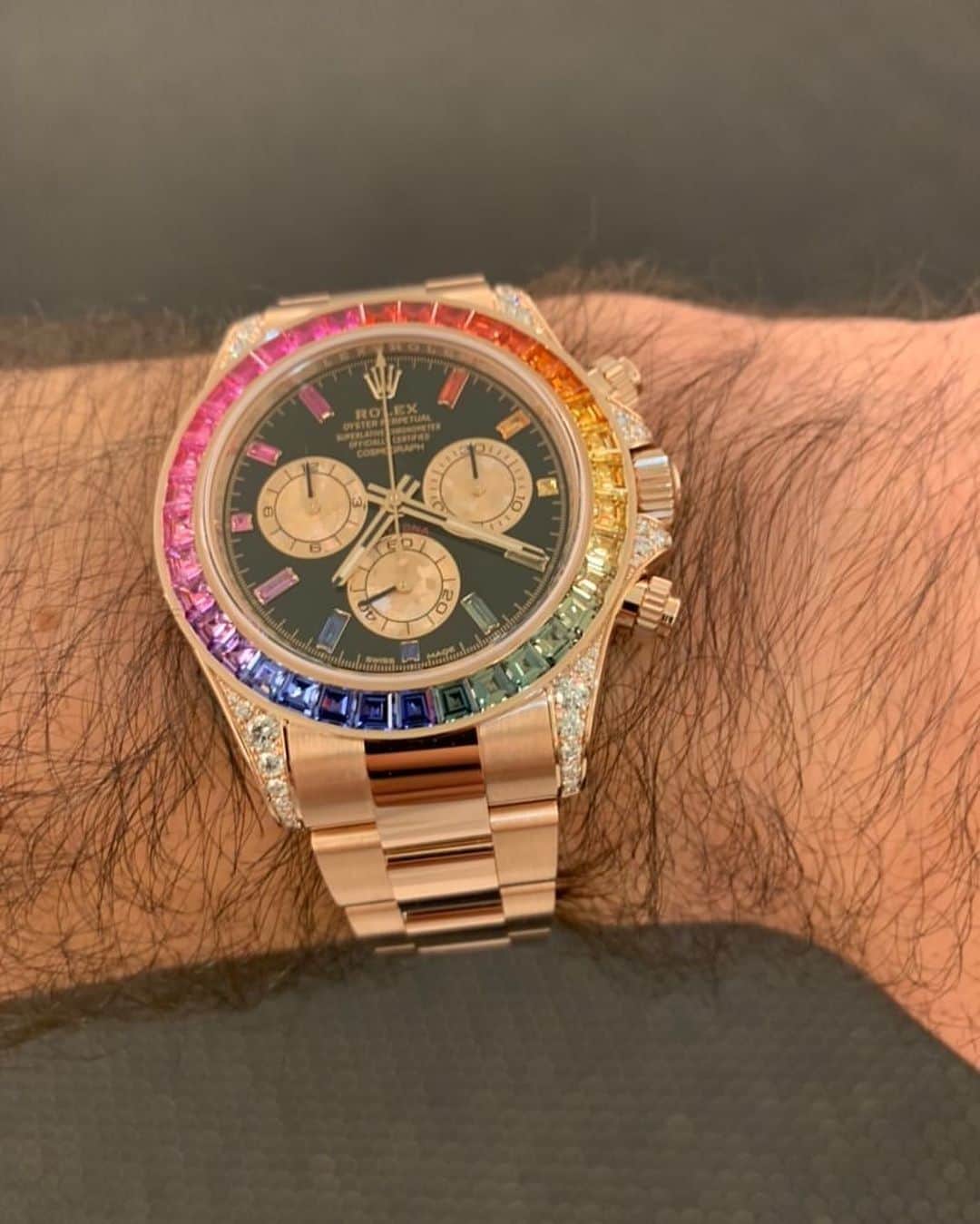 WATCHMANIAさんのインスタグラム写真 - (WATCHMANIAInstagram)「When you got a call from your AD 😍 Congratulations @watchdrum 👌👌  #rolex #rolexrainbow #rainbowdaytona」10月8日 17時49分 - watchmania