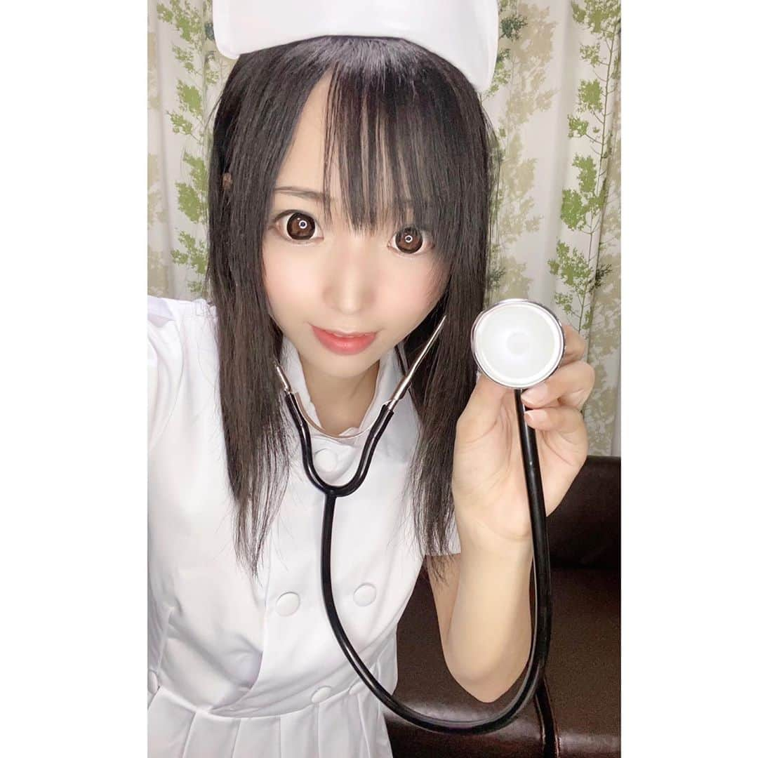 なつみさんのインスタグラム写真 - (なつみInstagram)「ハロウィン🎃コスプレ祭りVol.2💗 10月7日はナース💉コスでの配信でした🥰  なつみ病ウイルス感染者様、集合〜🥳💓  【告知】本日8日からPocochaアイテム「魔法のお城」 を下さった方にその日のコスプレ写真のポストカード💌をプレゼントします😘 可愛いポストカードを作るので、たくさん参加してもらえたら嬉しいです💞  #ライブ配信#Pococha#Pocochaライバー#ポコチャ#ライバー#バセドウ病#吃音症#八重歯#宅建士#宅建#宅地建物取引士#不動産営業#イギリス留学#🧢なつみ👻🍊Natsumi#ナースコスプレ#ナースコス#ハロウィンコスプレ#コスプレ配信#歴史韓ドラ#洋楽」10月8日 17時57分 - natsumipeanuts