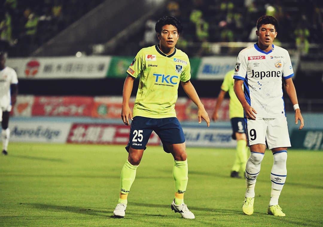 栃木SCさんのインスタグラム写真 - (栃木SCInstagram)「. 【GAME PHOTO】 . ▽HOME GAME  10/4 vs V・ファーレン長崎 . ▽SCORE 栃木 0-1 長崎 . ▽SCORERS 14分 名倉巧(長崎) . ▽STARTING LINEUP GK 50 #オビパウエルオビンナ DF 33 #黒﨑隼人 DF 23 #柳育崇 DF 30 #田代雅也 MF 17 #山本廉 MF 25 #佐藤祥 MF 5 #岩間雄大 MF 15 #溝渕雄志 FW 9 #エスクデロ競飛王 FW 18 #森俊貴 FW 8 #明本考浩 . ▽SUBMEMBER GK 1 #川田修平 DF 40 #井出敬大 DF 6 #瀬川和樹 MF 14 #西谷優希 FW 19 #大島康樹 FW 20 #韓勇太 FW 29 #矢野貴章 . 次節は10/10にアウェイで大宮アルディージャ戦です！ ． 次回のホームゲームは10/14にモンテディオ山形戦！ 引き続き共に戦いましょう！ KEEP MOVING FORWARD . #栃木SC #全員戦力 #jleague #Jリーグ #サッカー .」10月8日 18時10分 - tochigisc_official