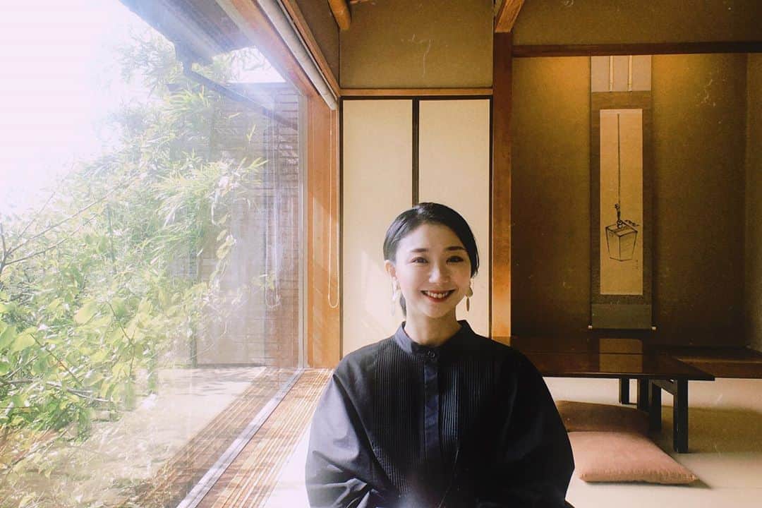 のインスタグラム：「和室🇯🇵まりゑ🇯🇵和食  #日本 #上野 #韻松亭  #花籠御膳  #美味しゅうございました #茶碗蒸し 中に胡麻豆腐が入ってて美味 #japan #ueno  #japanesefood #lunch #まりゑ」