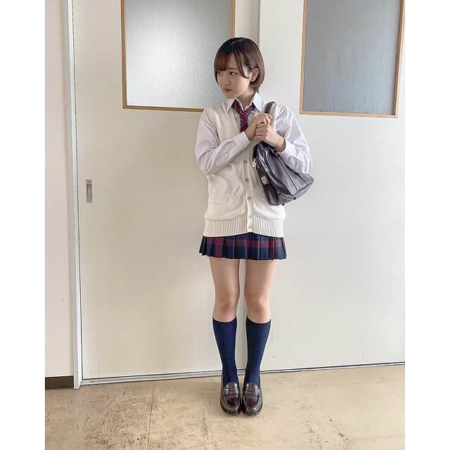 香月杏珠さんのインスタグラム写真 - (香月杏珠Instagram)「・ ・ ・ ・ インスタにはTwitterにあげてないオフショ上げるね☺︎︎︎︎  ・   #グラビア   #グラビアアイドル   #制服」10月8日 18時21分 - anjyu_neko