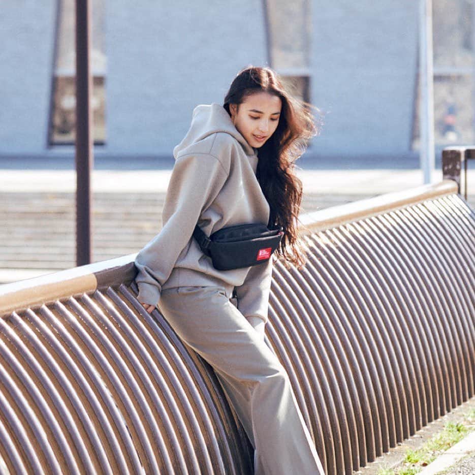 大橋リナのインスタグラム：「on @thefunnycompany_official  見てね🌼 #thefunnycompany #ザファニーカンパニー #cordura #コーデュラ」
