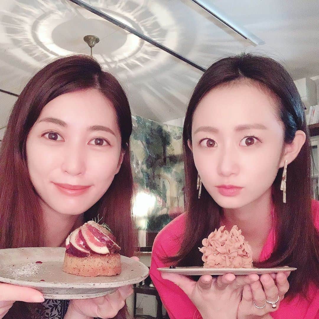 筒井萌子のインスタグラム：「* 三茶のカフェ巡りしたよ🍰 夜カフェ最高だね( ఠ͜ఠ ) ・ #筒井萌子 #女優 #actress #モデル #model #岡山  #shooting #instagood #instalike #converse #撮影 #followme #instalike #ゴルフ #ゴルフ女子 #ゴルフコーデ #골프 #좋아요반사 #좋아요그램 #좋아요환영 #데일리그램 #패션 #오오티디 #카페」