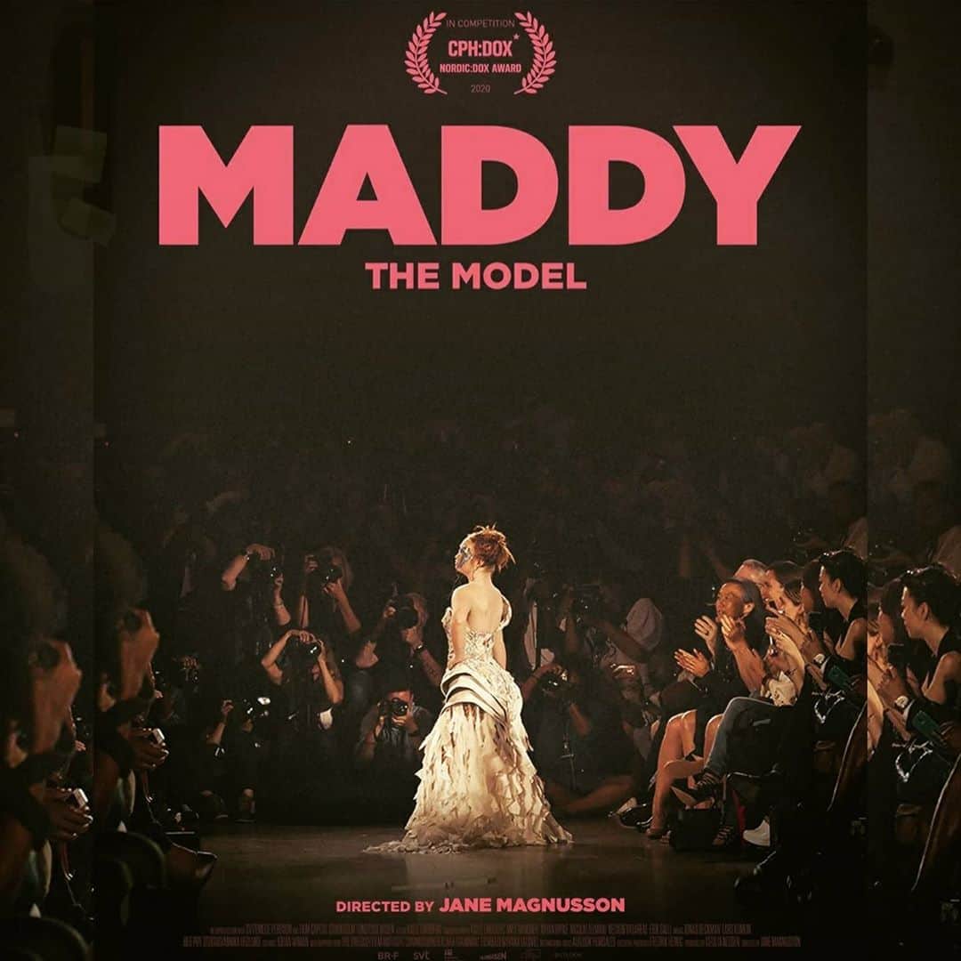 マデリン・スチュアートのインスタグラム：「Down Syndrome awareness month is a month for us to celebrate people with an extra chromosome,  in March my documentary about my journey to becoming a Super model "Maddy the model" was supposed to be premier in Copenhagen but unfortunately everything was cancelled because of Covid19, it has now been released at film festivals around the world. It was very bitter sweet as I was very excited to share my journey but at the same time because of this pandemic I could not go to any premieres or walk the red carpet to celebrate. Hopefully when all this is over we may get another chance. #downsyndrome #diversity #inclusion #madelinestuart #documentary #love  #weareone」