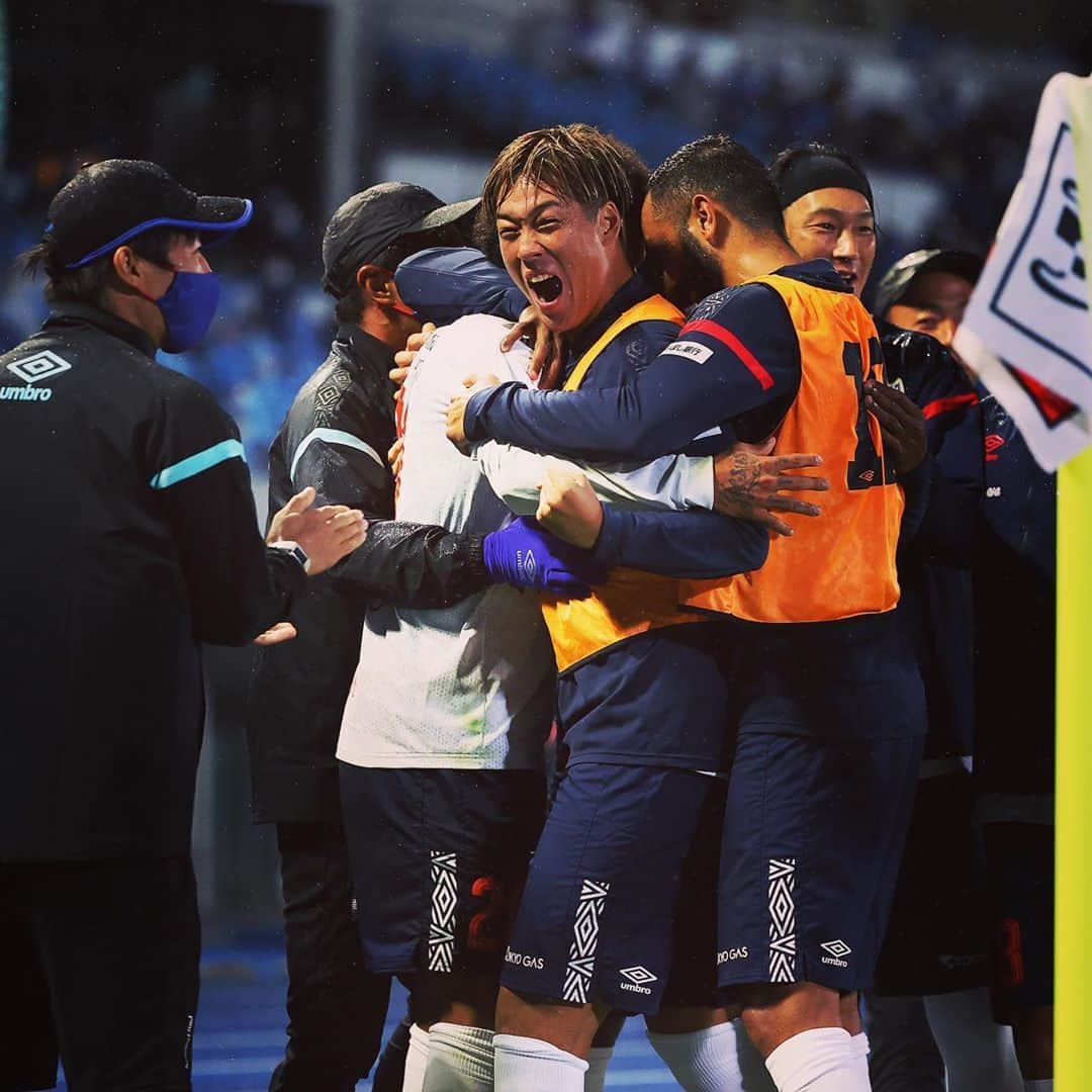 FC東京オフィシャルグッズさんのインスタグラム写真 - (FC東京オフィシャルグッズInstagram)「🔵🔴 vs #川崎フロンターレ 全員のチカラで決勝へ。 @fctokyoofficial  #ルヴァンカップ  #FC東京 #fctokyo #tokyo」10月8日 10時10分 - fctokyoofficial