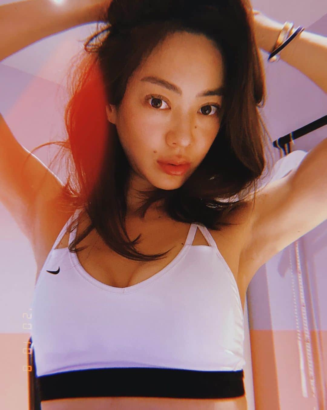 のインスタグラム：「Good morning☀️☀️☀️ Autumn is a great season for eat n sports. I love to eat food so much 😋🍁 That’s why I have to workout n use machine to keep fit 🥺🥺🥺 I wanna eat more n more n more🐷💖 • #食欲旺盛  #健康オタク  #くびれ作り  #keepfit  #loveeating  #nike  #machine」