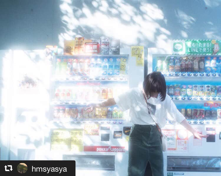 しじみさんのインスタグラム写真 - (しじみInstagram)「#repost @hmsyasya via @PhotoAroundApp  #hibi_jp #sharing_warm_time #vipphotomagazine #todays_blue_collection   #lovers_nippon_portrait #good_portraits_world #portraitphotography　#Thinkverylittle #儚くて何処か愛おしい様な #jp_mood_ #portaitphotography #hueart_4sb #indies_gram  #ファインダー越しの私の世界 #jp_portrait部 #indy_photolife #hueart_life #instagramjapan #何気ない瞬間を残したい #oldlens_tokyo #dreamermagazine #screen_archive #なんでもないただの道が好き #今日もx日和 #tokyocameraclub #into_the_screen」10月8日 11時09分 - amcche