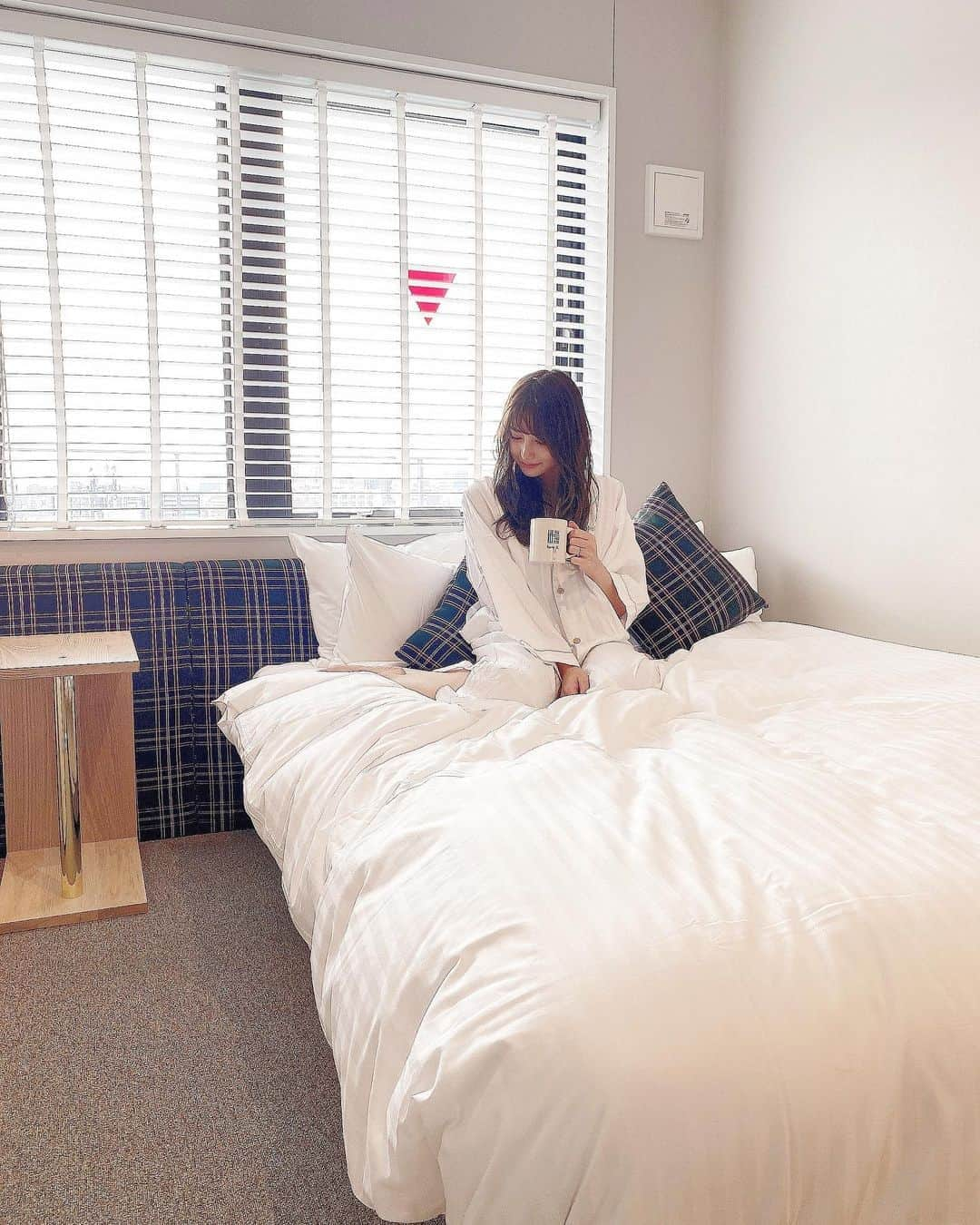 高崎モモコ さんのインスタグラム写真 - (高崎モモコ Instagram)「🍑 . . 13階からのOSAKA🥨🥞🧀 . . @hotelit.osaka  . . #ホテル巡り #hotelit#ホテルイット #カフェ好き#ヘアスタイル#お洒落さんと繋がりたい#いいね返しは絶対 #いいね返し  #おすすめホテル  #いいねした人で気になった人フォロー #셀프#関西サロンモデル#サロンモデル #パジャマ#パジャマ姿  #雰囲気好きな人いいね #大阪ホテル #패션스타그램#옷스타그램 #코디스타그램#오늘뭐입지#오오티디 #少しでもいいなと思ったらいいね #関西サロモ #フリーモデル#フォローバック #大阪カフェ#hotelit#雰囲気女子#雰囲気推してください」10月8日 12時28分 - momoko_takasaki