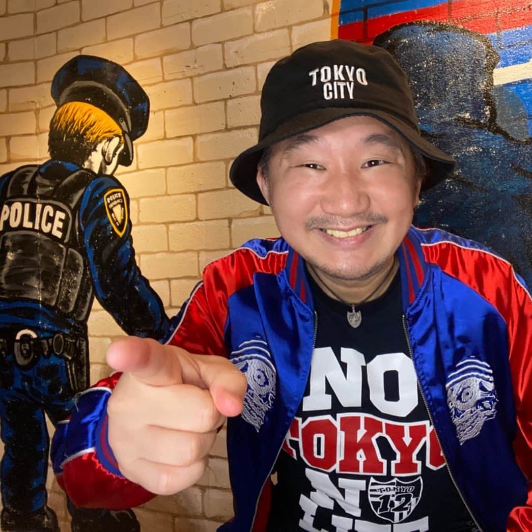 植田朝日のインスタグラム：「🔵🔴﻿ ﻿ 昨日は試合を見に行っても訳でもないのに1日中動き回ってたからクタクタだぜ⁉️﻿ ﻿ 深夜にサウナへ行っても整わず、外で寝落ち。。。﻿ ﻿ つ〜ことで、そろそろTOKYO12chもアップされると思うので見てあげてね！w﻿ ﻿ チャンネル登録もよろしく‼️﻿ ﻿ 💙チャンネル登録❤️﻿ bit.ly/2KuHpKy﻿ ﻿ #tokyo12」