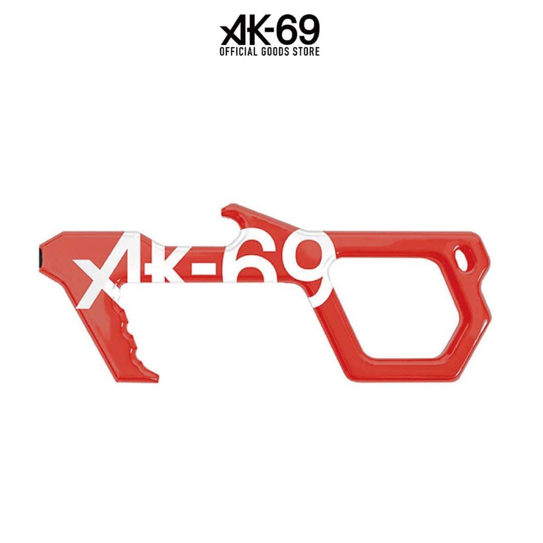 AK-69さんのインスタグラム写真 - (AK-69Instagram)「【GOODS】 @ak69_officail 初のホームケアグッズとして、 ・AK-69×VITAL MATERIALL オーガニックハンドジェル ・ポリウレタンマスク(2枚セット) ・"SAFE TOUCH"メタルドアオープナー の3点を販売開始致しました。  AK-69 Official Storeにて販売中です。  #AK69 #GOODS #ホームケアグッズ #コロナ対策 #ハンドジェル #マスク #ドアオープナー @vitalmaterial_official @buysafetouch」10月8日 18時49分 - ak69_staff