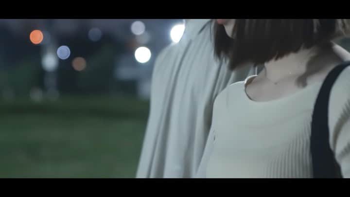 福田麻貴のインスタグラム：「つぼみ大革命の新曲カップリング「いつキスすんねん」の歌詞とMV監修を担当させて頂きました！  冒頭のCDジャケット描いて下さったのは @nah_ill_  さん！ . 撮影と編集してくださったのは土井敏生さんです！  フル尺はプロフィールに！」