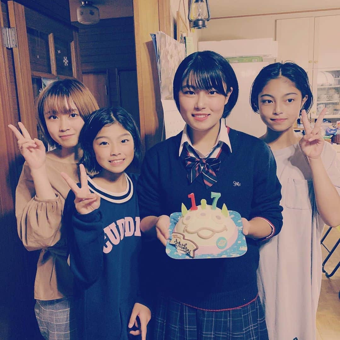 SATOKOさんのインスタグラム写真 - (SATOKOInstagram)「昨日は #可愛すぎる姪っ子 2番目の17歳の誕生日パーティーでした♡かわいいっ(*´Д｀*) 姪っ子は4姉妹なんですが #全員推せる #美人 #jk2」10月8日 13時37分 - fc_satoko