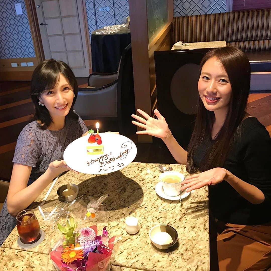 横山ルリカさんのインスタグラム写真 - (横山ルリカInstagram)「. まあやちゃんに誕生日をお祝いしてもらいました〜😭💓🎂 とってもしっかりしてて、色んな事を話せる同い年のまあやちゃん💓出会えて本当に幸せ✨ ありがとう🥰🥰 . #守永真彩 ちゃん #同い年 #UMAJO #お祝いしてくれてありがとう💕」10月8日 13時39分 - rurika_yokoyama_official