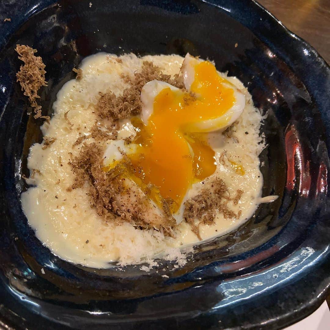 あろえグルメさんのインスタグラム写真 - (あろえグルメInstagram)「🐬燕三条イタリアンBit🌱 食べログ3.53 銀座 ． おいしかったぁぁぁぁ😍💖 パスタ最高だった😍あとここ店長さんが、めっちゃいい人だった🥺 あ、ちなみにこのお店の名前の漢字なんて読むんだっけwコピペした！笑 おいしいしほどよくアットホームな感じですきだった〜🍚🍚😻 ．  #イタリアン#東京グルメ#ディナー#東京観光#カフェ#洋食#instagood#fff#lfl#インスタ映え #表参道カフェ#渋谷グルメ#東京グルメ#カフェ巡り#焼肉#恵比寿グルメ#代官山グルメ #グルメ#グルメスタグラム#三軒茶屋カフェ#吉祥寺カフェ#六本木#西麻布#六本木ディナー#コース料理#神泉#神泉グルメ#銀座グルメ#食べログ #表参道グルメ#グルメ好きな人と繋がりたい」10月8日 14時03分 - oishiisukisuki
