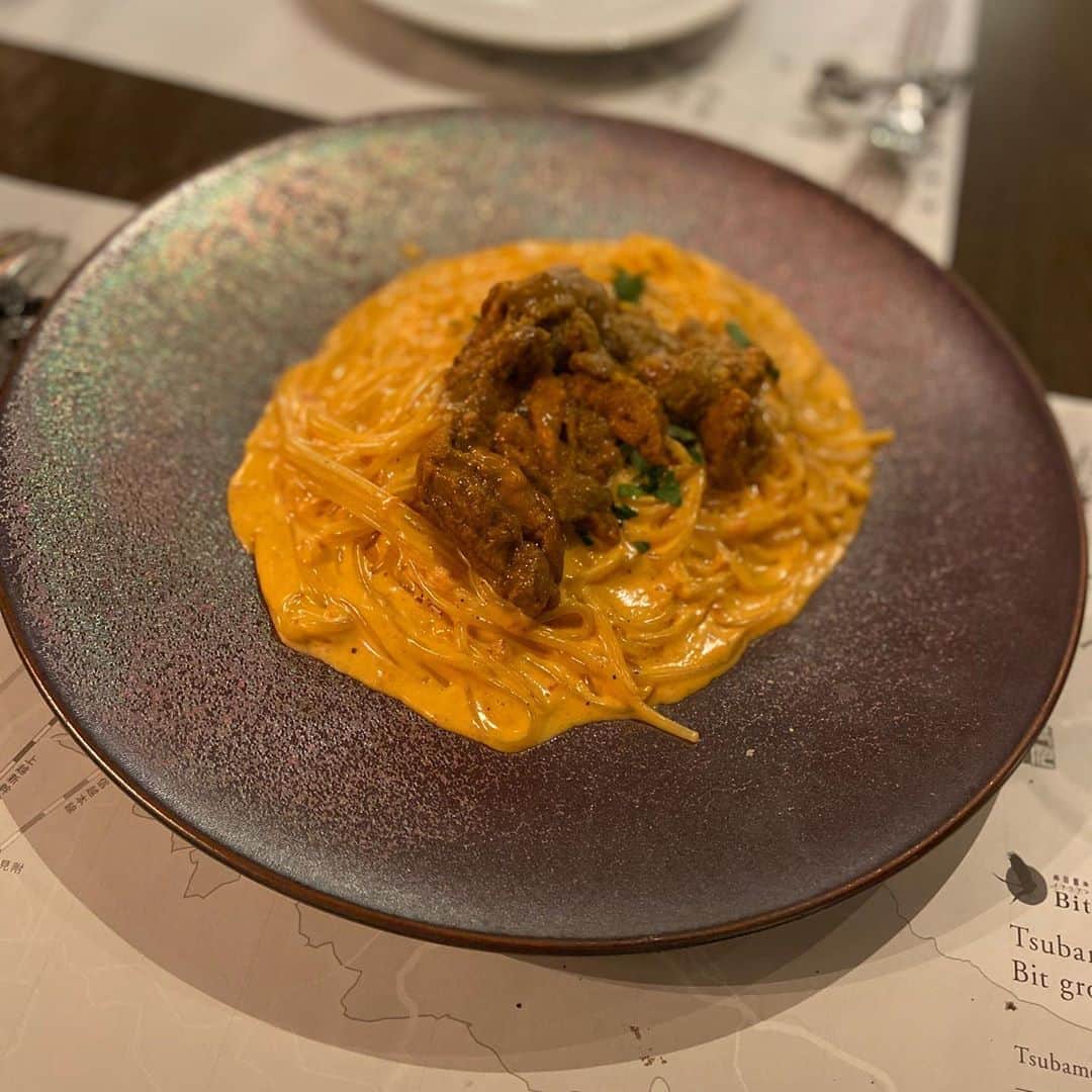 あろえグルメさんのインスタグラム写真 - (あろえグルメInstagram)「🐬燕三条イタリアンBit🌱 食べログ3.53 銀座 ． おいしかったぁぁぁぁ😍💖 パスタ最高だった😍あとここ店長さんが、めっちゃいい人だった🥺 あ、ちなみにこのお店の名前の漢字なんて読むんだっけwコピペした！笑 おいしいしほどよくアットホームな感じですきだった〜🍚🍚😻 ．  #イタリアン#東京グルメ#ディナー#東京観光#カフェ#洋食#instagood#fff#lfl#インスタ映え #表参道カフェ#渋谷グルメ#東京グルメ#カフェ巡り#焼肉#恵比寿グルメ#代官山グルメ #グルメ#グルメスタグラム#三軒茶屋カフェ#吉祥寺カフェ#六本木#西麻布#六本木ディナー#コース料理#神泉#神泉グルメ#銀座グルメ#食べログ #表参道グルメ#グルメ好きな人と繋がりたい」10月8日 14時03分 - oishiisukisuki
