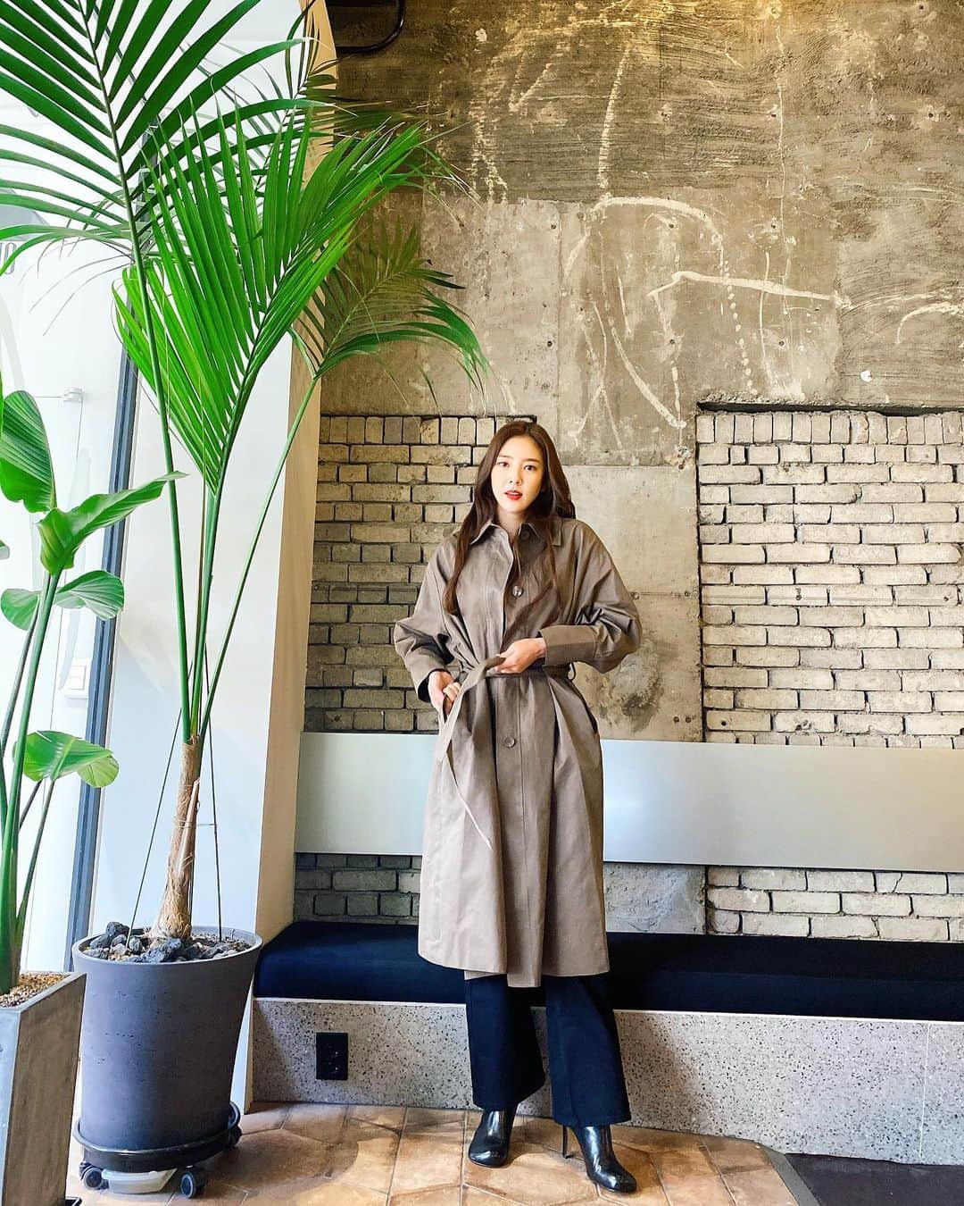 ソン・ダムビのインスタグラム：「오늘같은 날씨에는 이런 스타일 어떤가요?😆 #광고 #광고모델 #앵커#ankor#👍👍」