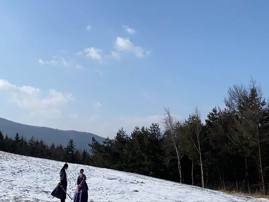 ト・サンウさんのインスタグラム写真 - (ト・サンウInstagram)「제법 쌀쌀한 날씨 🌬  이제 곧 겨울이구나..🤪」10月8日 14時07分 - sang_____w