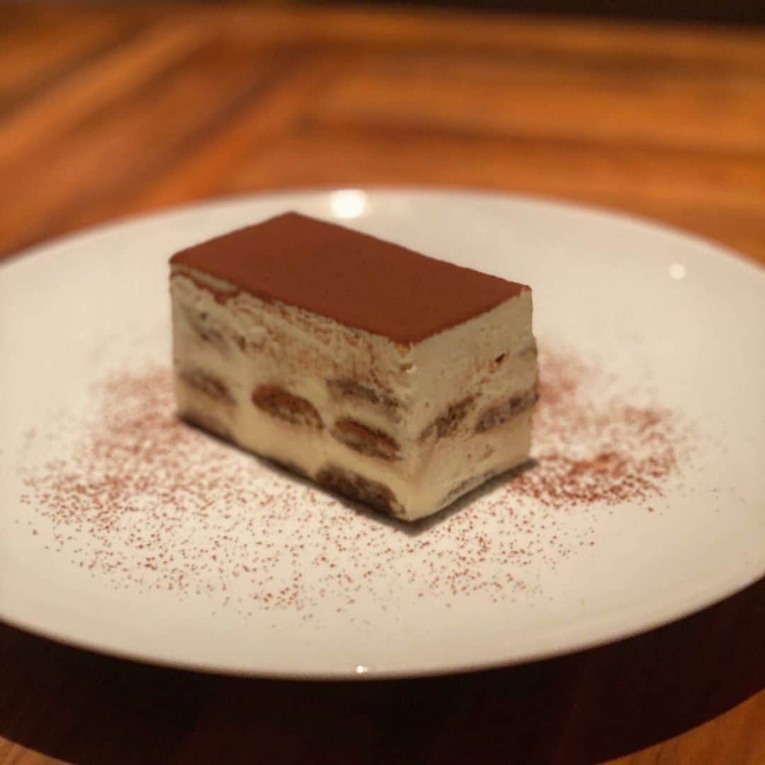 中西香菜のインスタグラム：「☕️ティラミス🍰﻿ ・﻿ ♡﻿ ・﻿ ティラミスって名前かわいいし、﻿ おいしいですよね🥺﻿ 気づけば今までたくさんの﻿ ティラミスを食べてきました💗﻿ ・﻿ ♡﻿ ・﻿ ♡﻿ ・﻿ #ティラミス﻿ #抹茶ティラミス﻿ #抹茶﻿ #スイーツ﻿ #スイーツ部 #スイーツ好きな人と繋がりたい  #スイーツ巡り #東京カフェ #東京スイーツ﻿ #コンビニスイーツ﻿ #日比谷カフェ #虎ノ門カフェ #新宿カフェ #カフェ  #カフェ巡り  #カフェスタグラム  #中西香菜﻿」