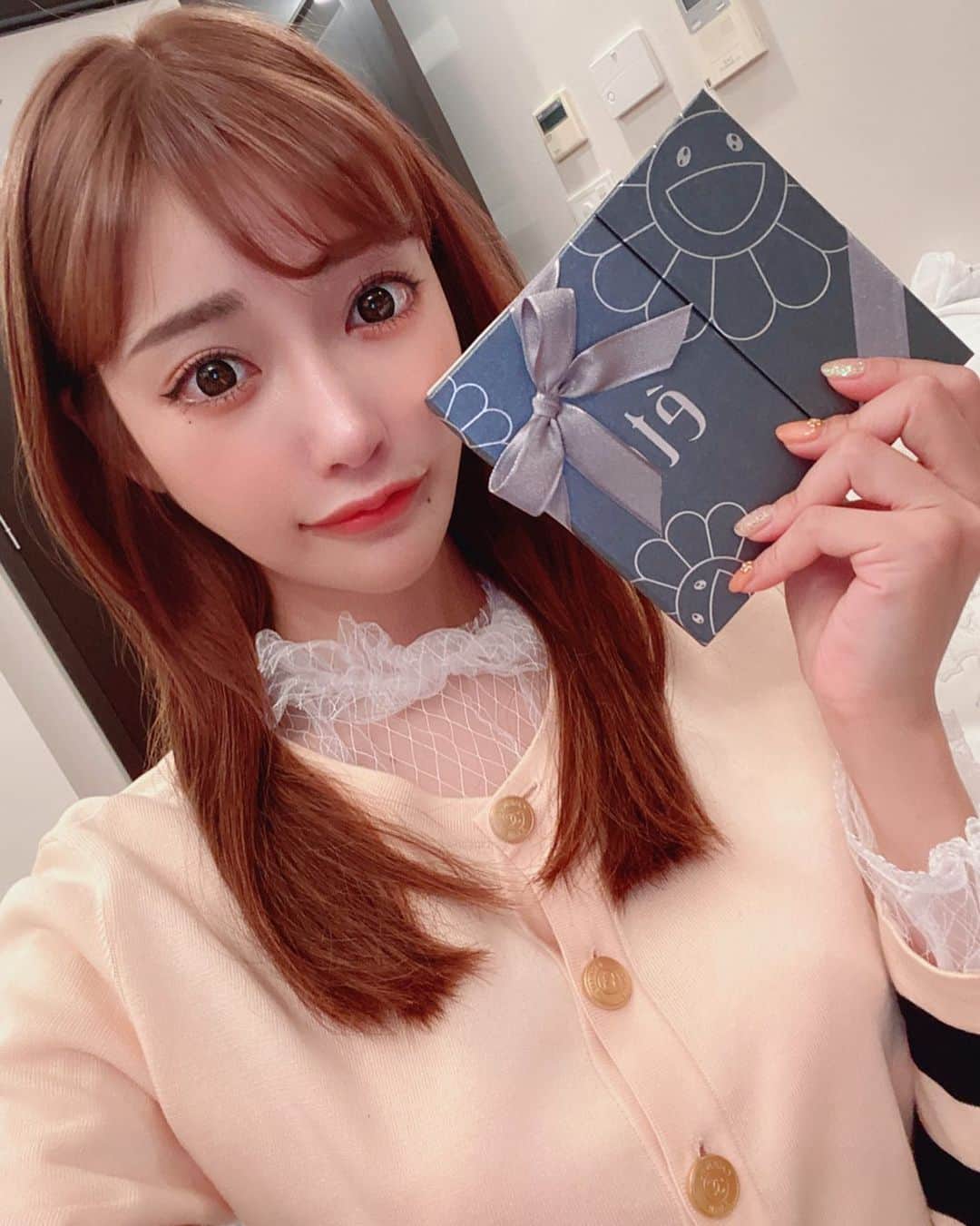 明日花キララのインスタグラム：「甘いものが、食べたい、🥺🧁 #食欲の秋ですね」